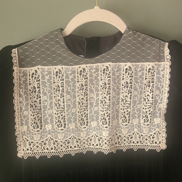 Girl's Vintage Velour Dress, Size 10 - Picture 2 of 4